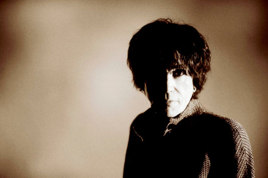 PETER PERRETT UNVEILS SOLO ALBUM!