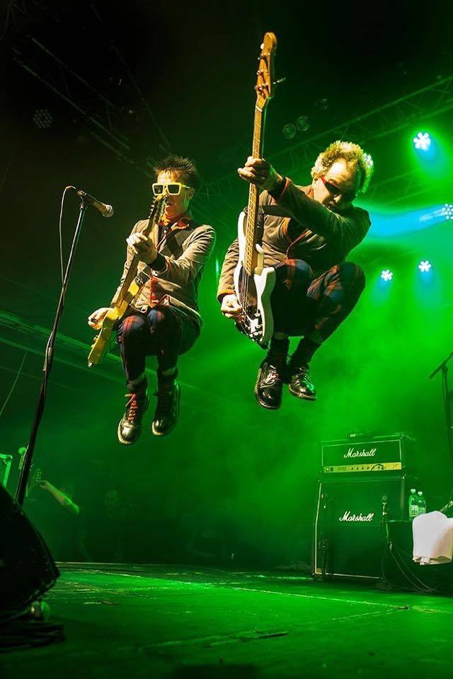 TOY DOLLS - UNPLUGGED AND ON THE ROAD!