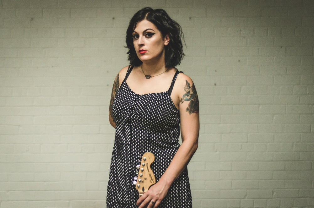 LOUISE DISTRAS ANNOUNCES SINGLE AND SHOWS!