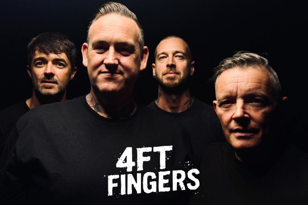 4FT FINGERS DO THE TALKING!