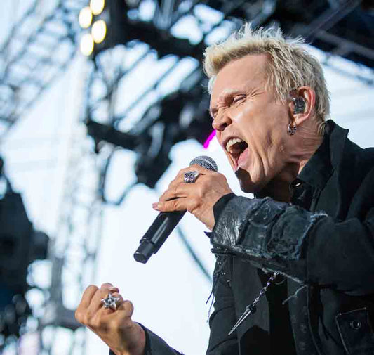 TOYAH JOINS IDOL TOUR!