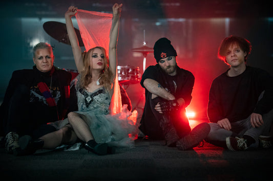 HEALTHY JUNKIES VIDEO EXCLUSIVE!