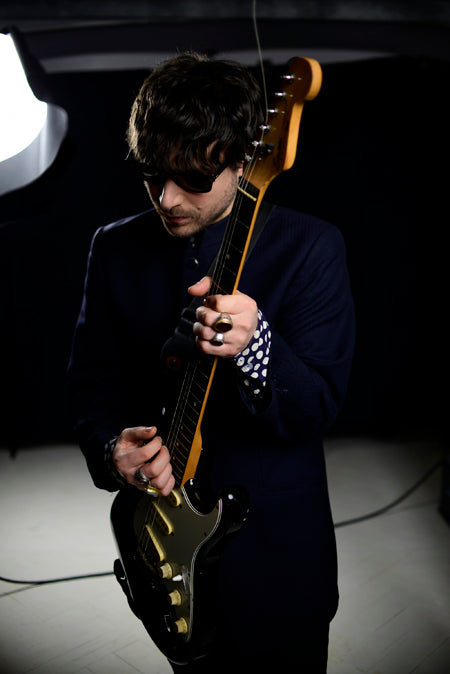 JAMIE PERRETT UNVEILS SOLO SINGLE!