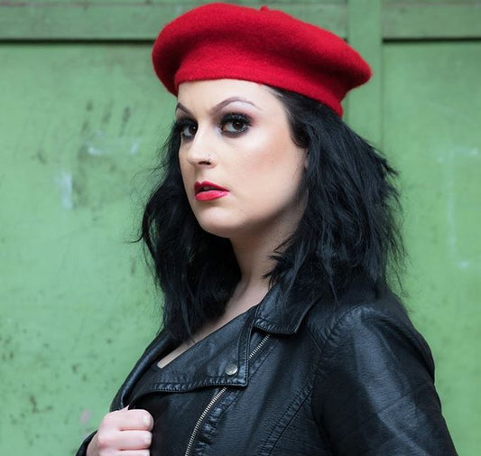 LOUISE DISTRAS UNVEILS NEW SINGLE!
