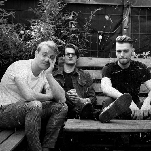 BLOOM SHAKE THE ROOM!