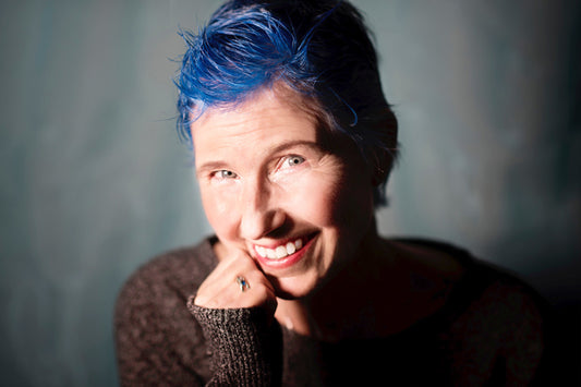 KIRA RAISES HER FLAG!