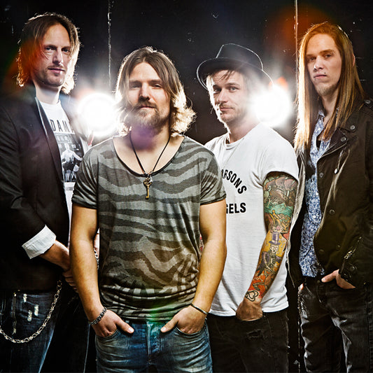 THE NEW ROSES: VIDEO EXCLUSIVE!