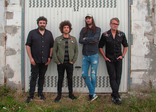 FINGERS ON THE PULSE!