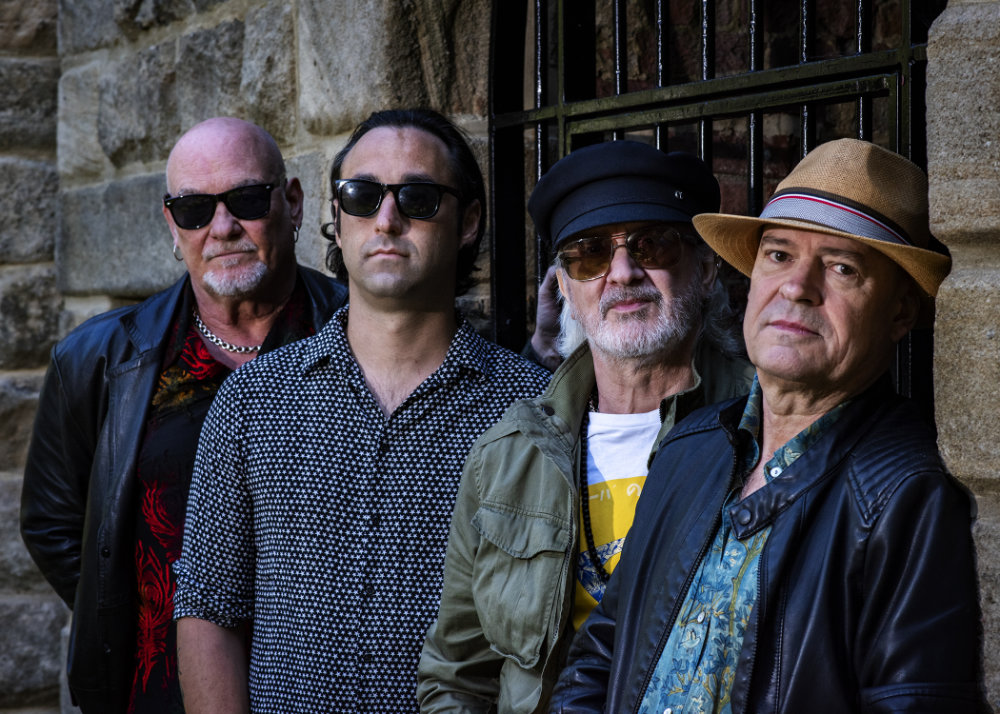 THE MISSION RETURN TO TOMORROW'S GHOSTS!