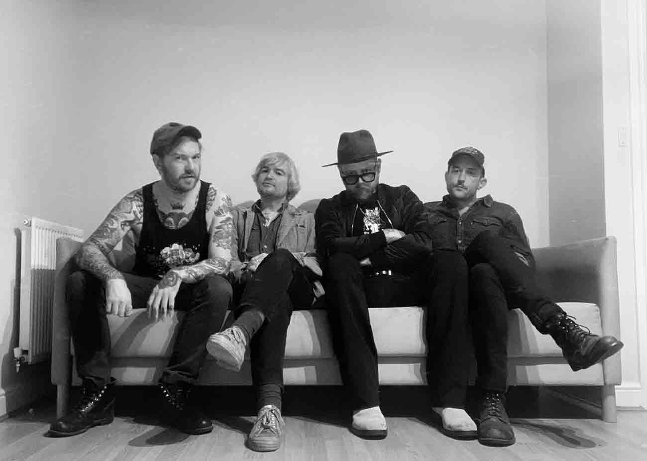 X-RAY SURF'S UP! – Vive Le Rock