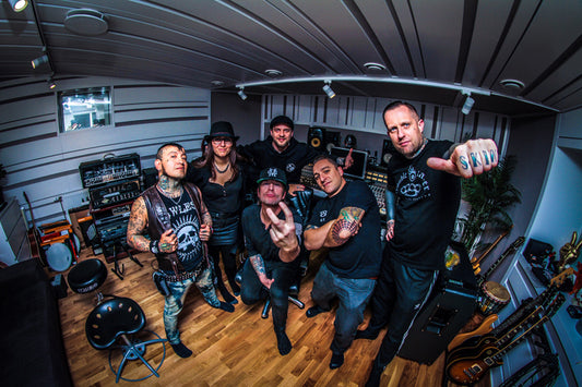 BOOZE AND GLORY VIDEO EXCLUSIVE!