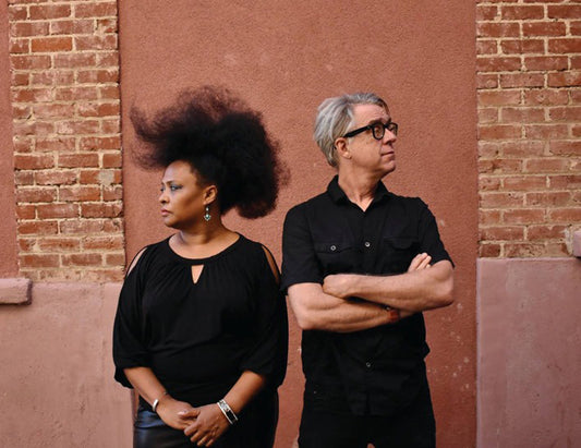 THE BELLRAYS HIT TOWN!