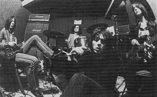 THEE HYPNOTICS ARE BACK!