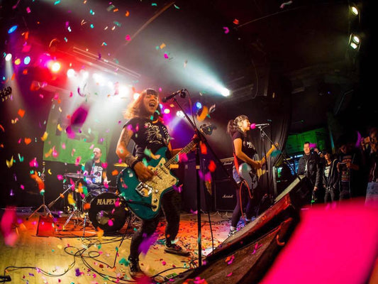 PLAYING CAT AND MOUSE!